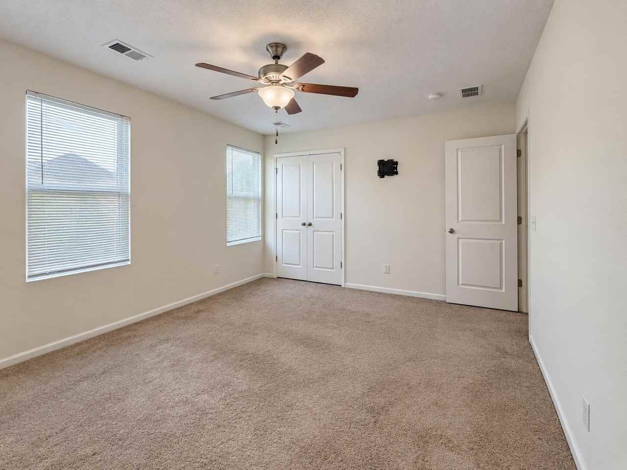 391 Flyway Rd - Photo 7 of 14