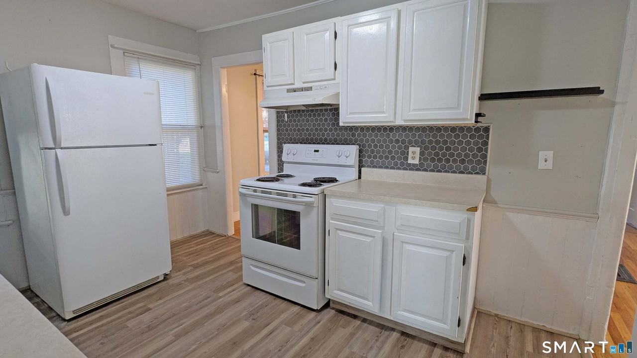 21 Fairview St - Photo 5 of 13