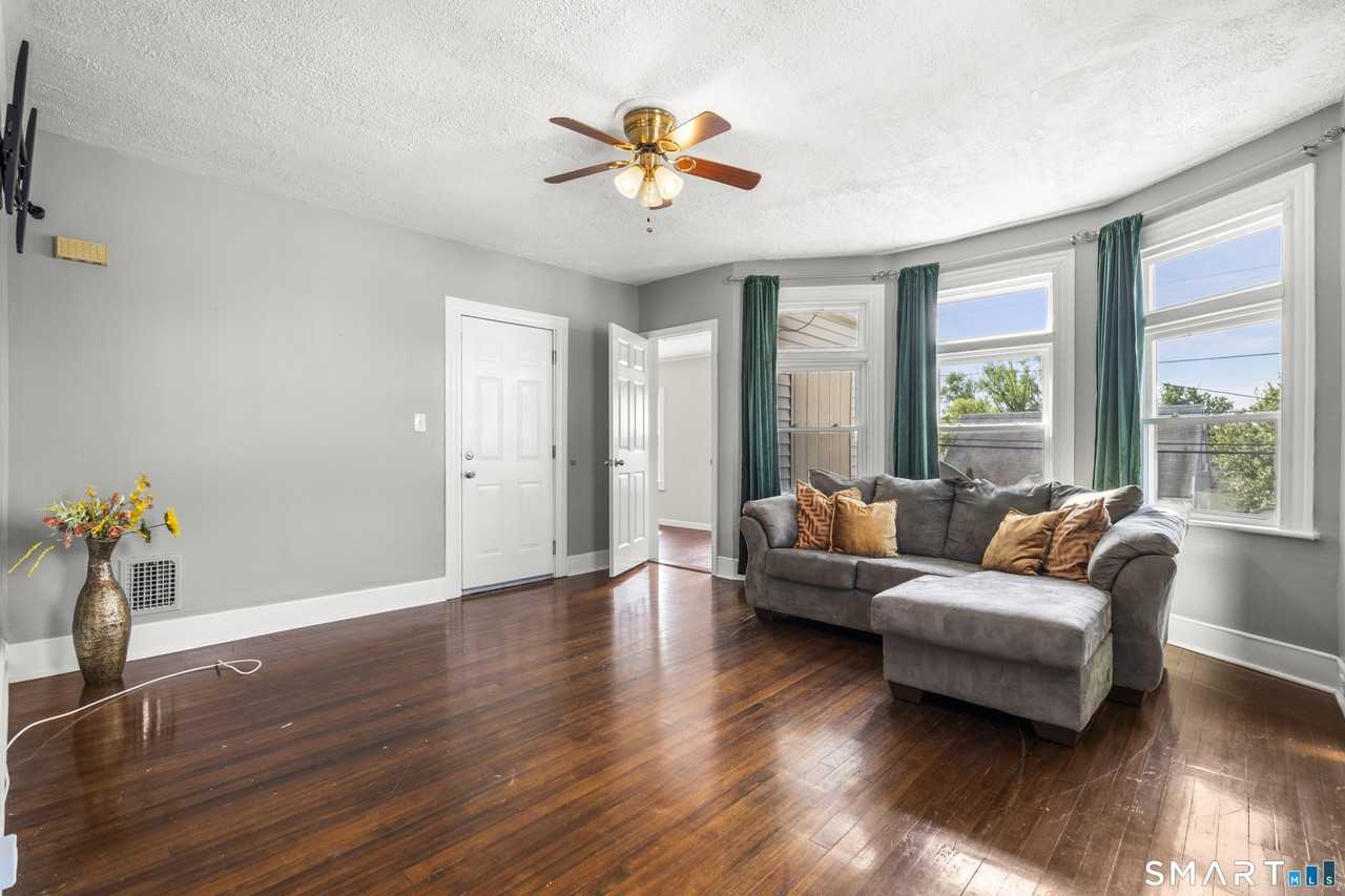 254 Hollister St #2 - Photo 3 of 10