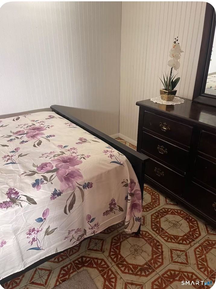 61 Shepard Ave - Photo 5 of 8