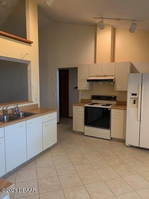 4585 Alder Dr - Photo 2 of 10