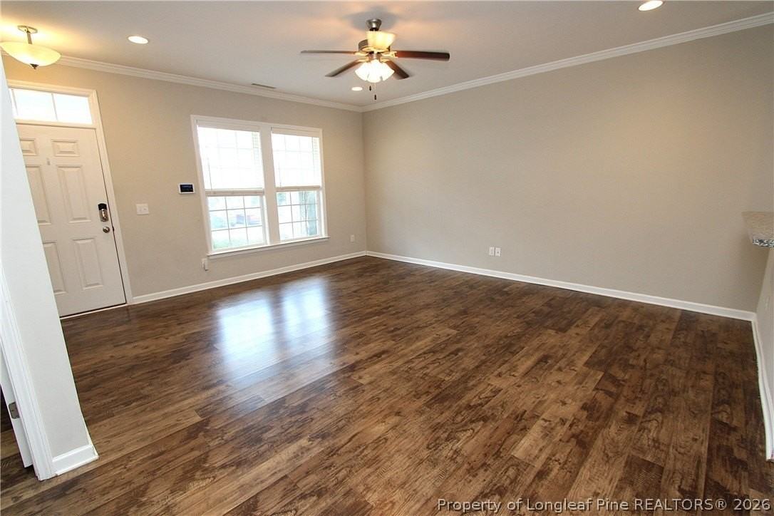 1043 Myers Point Dr - Photo 4 of 37