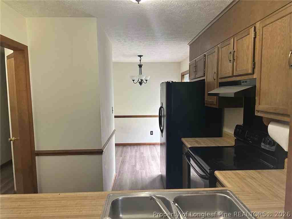 402 Michie Pl - Photo 3 of 10