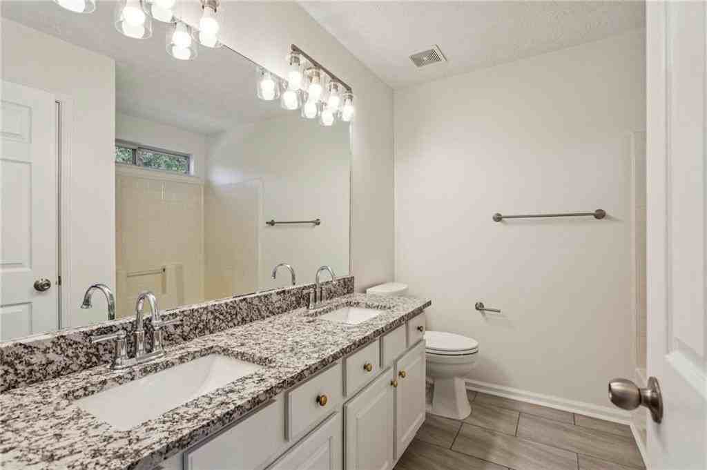 300 Carrington Way - Photo 4 of 28