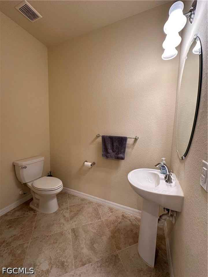 8888 Via Isola Ct - Photo 5 of 34