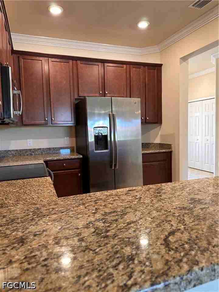 8888 Via Isola Ct - Photo 6 of 34
