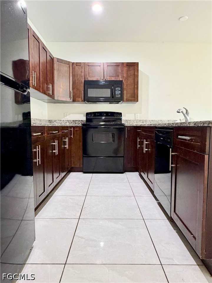 4651 27th St Sw - Photo 2 of 7