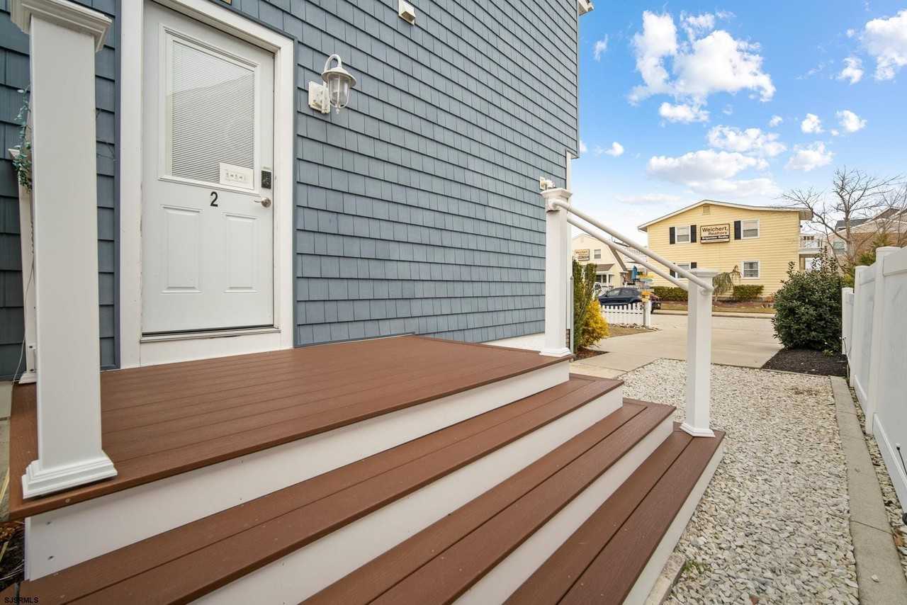 210 34th St S - Photo 2 of 24