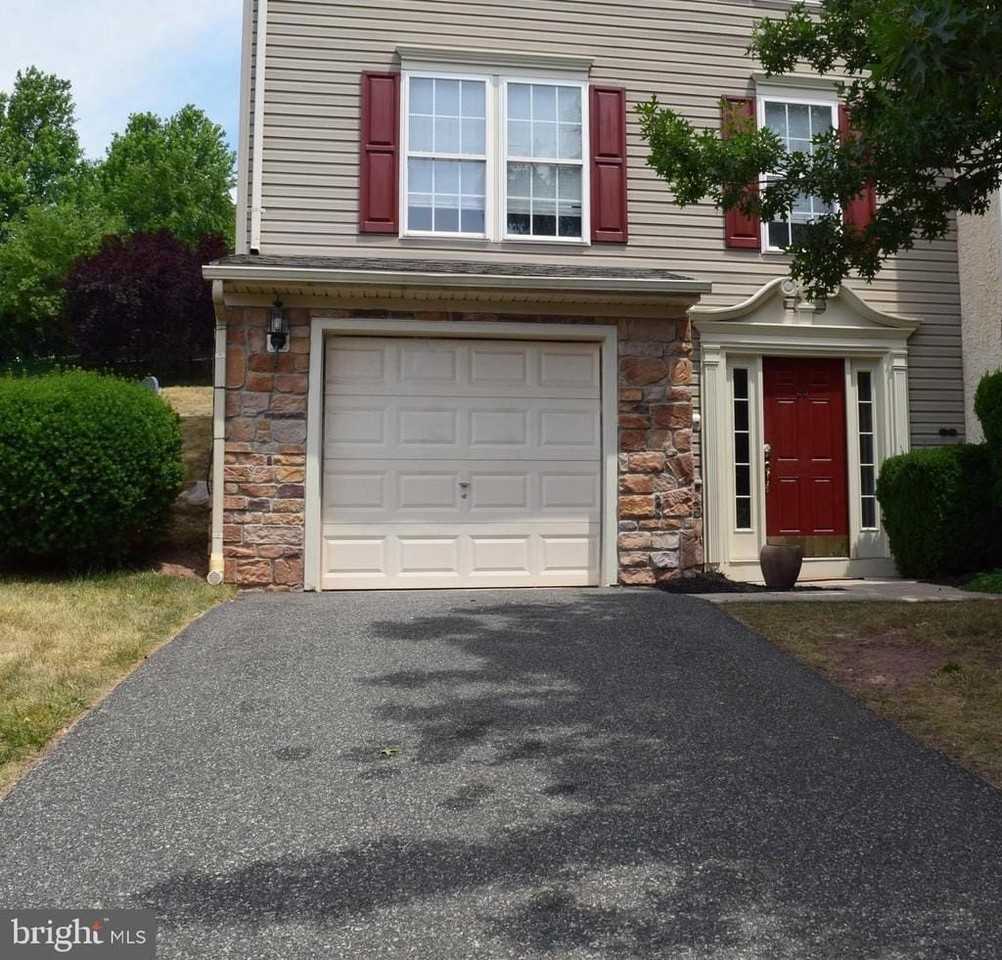 23 Creekside Dr - Photo 2 of 33