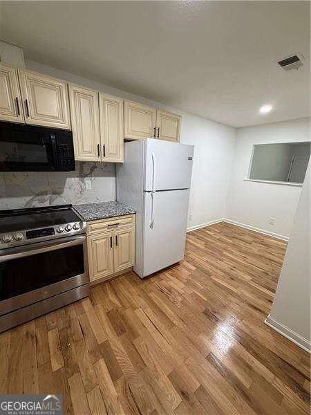 5851 Lone Oak Dr Sw - Photo 3 of 12