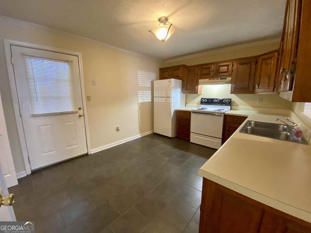 164 Berlin Ct - Photo 4 of 12