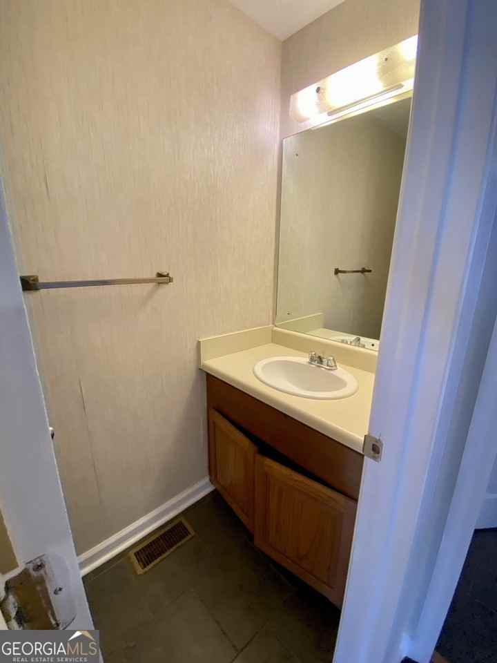 164 Berlin Ct - Photo 5 of 12