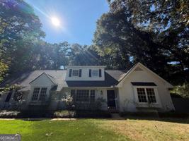 featured image of 807 Piney Woods Dr