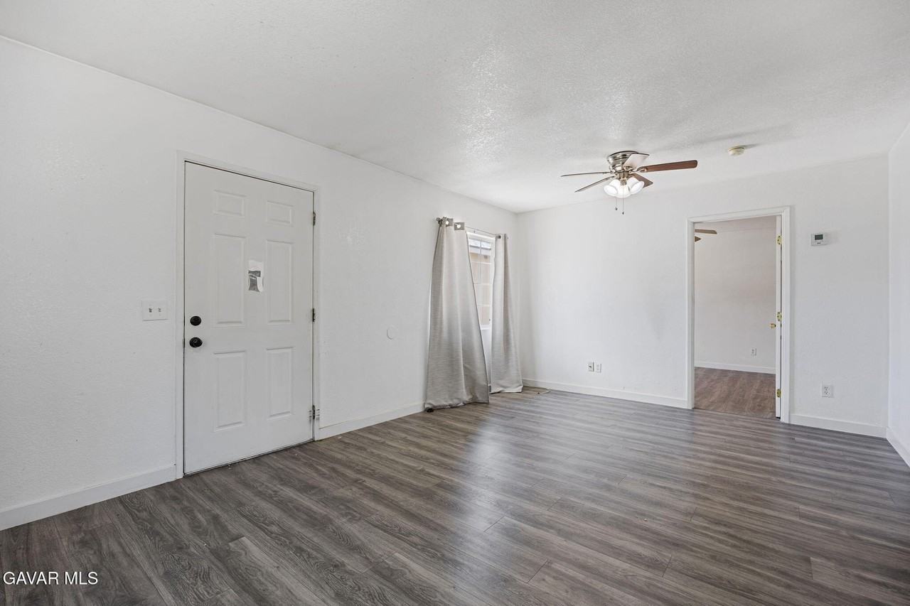 38515 36th St E - Photo 3 of 16