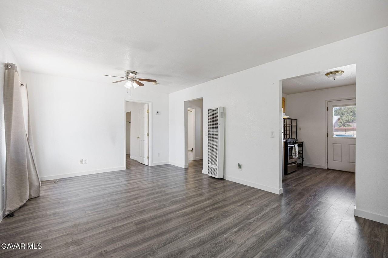 38515 36th St E - Photo 4 of 16