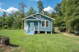 featured image of 30180 Smith Dr