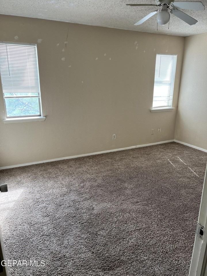 1586 Bengal Dr #F - Photo 3 of 9