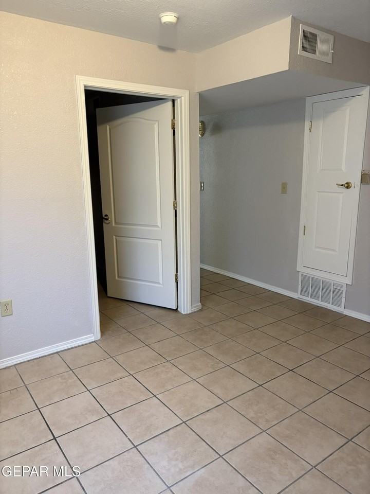 7142 Dale Rd #1 - Photo 4 of 10