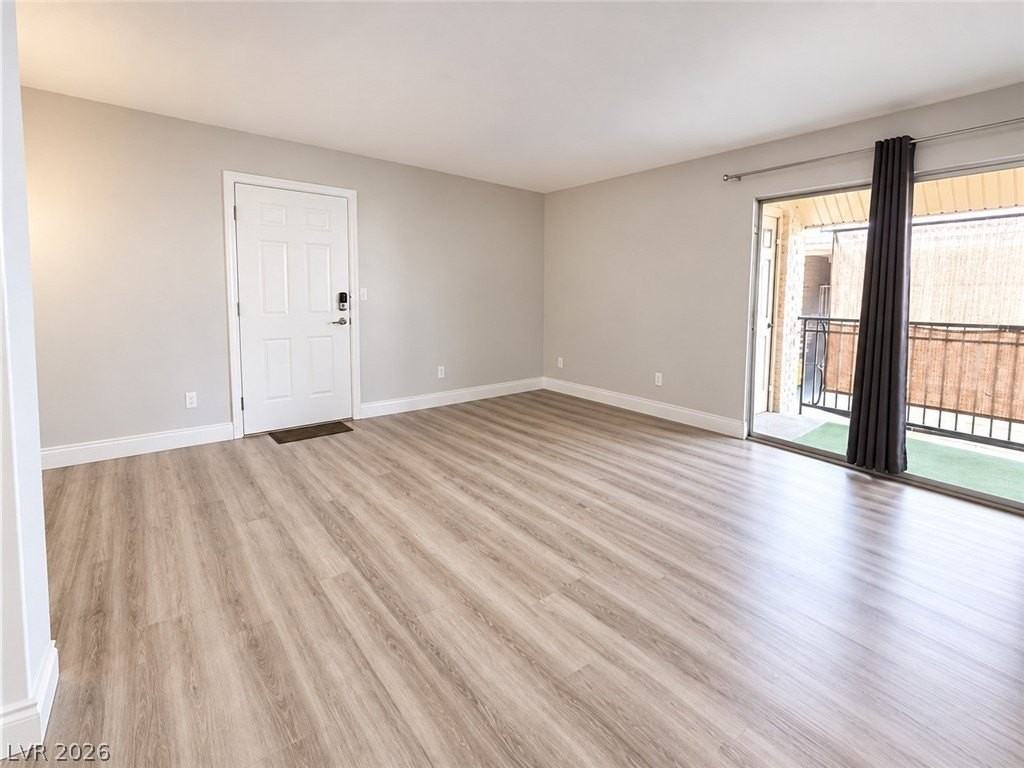 5026 River Glen Dr #162 - Photo 2 of 24