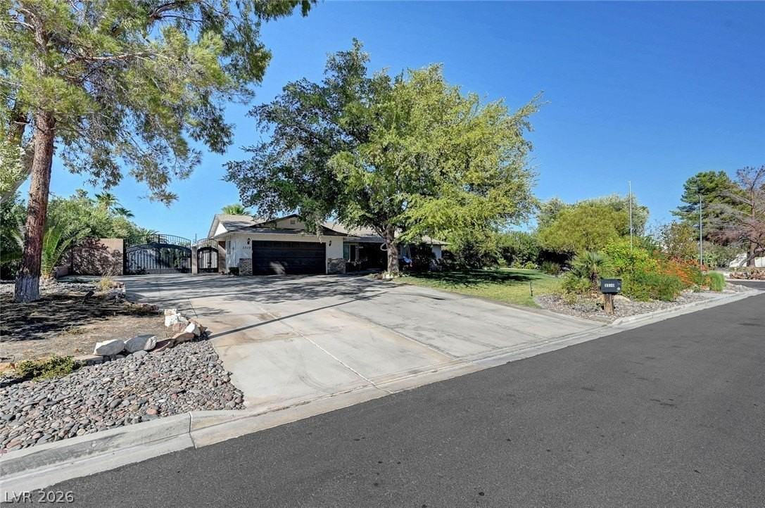 3310 W Mardon Ave - Photo 2 of 50