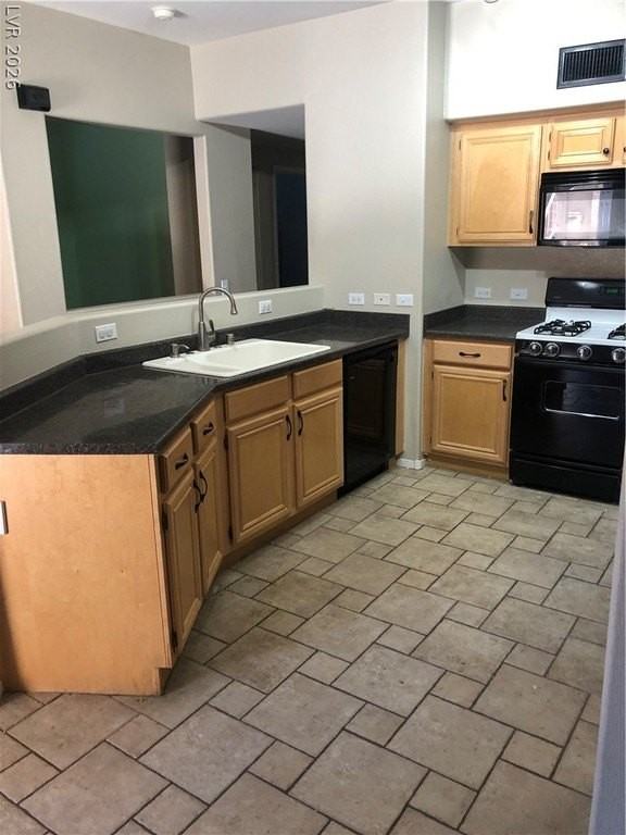 10245 S Maryland Pkwy #1221 - Photo 3 of 16