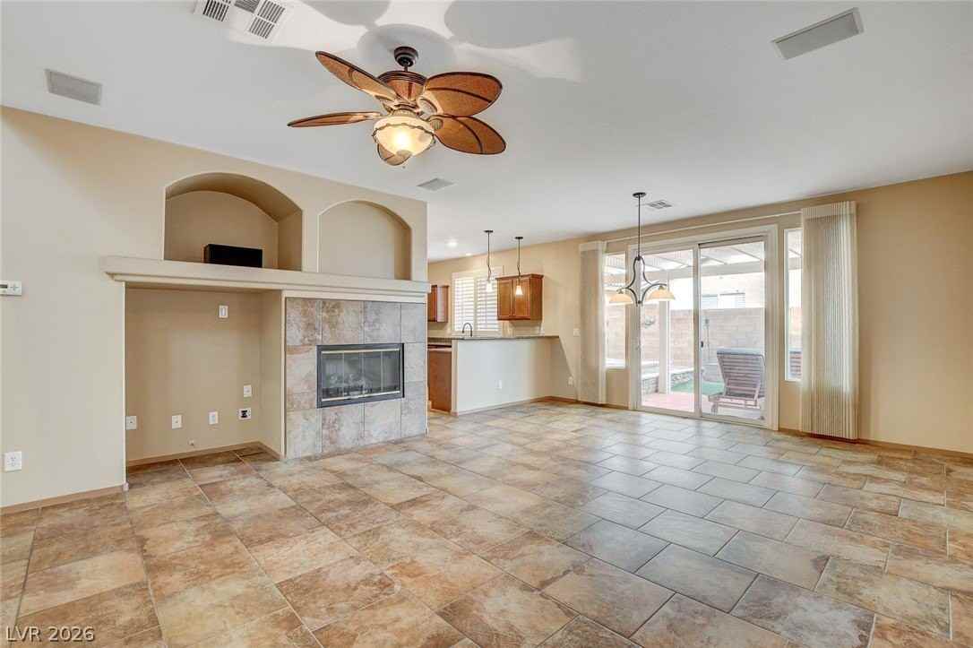 9346 Horse Canyon Dr - Photo 7 of 49