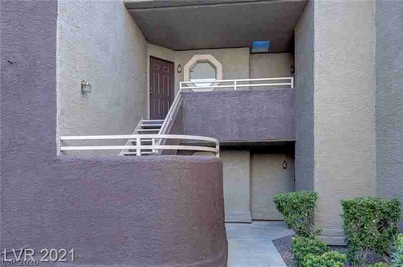 5020 S Rainbow Blvd #204 - Photo 3 of 32