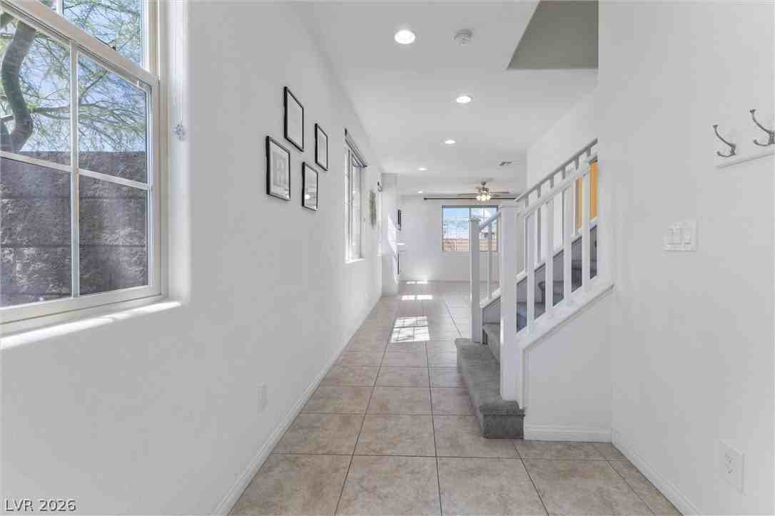 10925 Jordyn Hill St - Photo 2 of 34