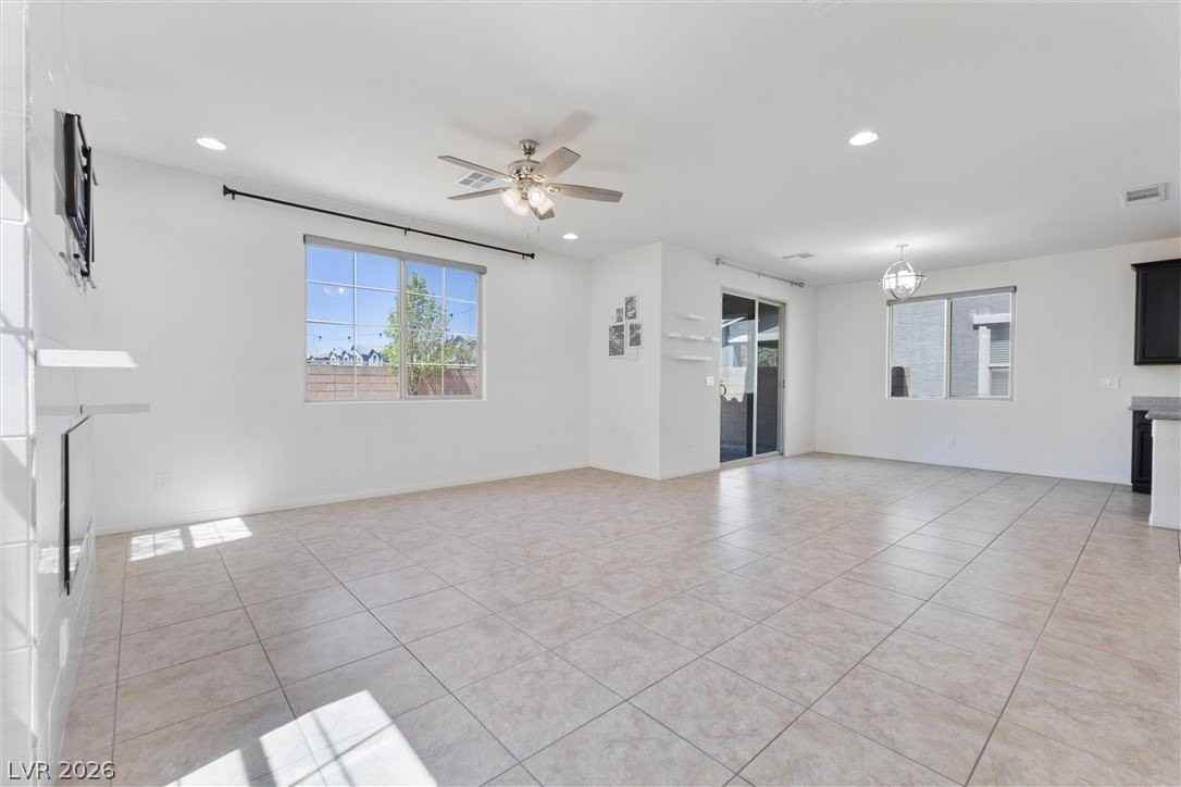 10925 Jordyn Hill St - Photo 4 of 34
