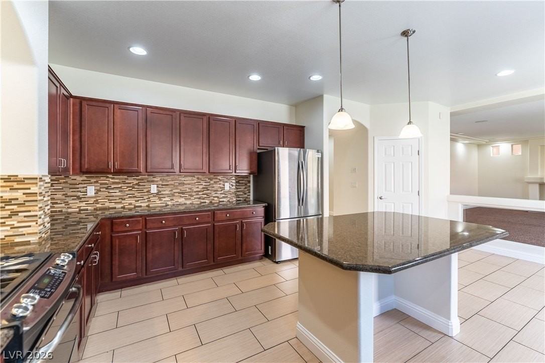 5800 Collier Falls Ave - Photo 4 of 22