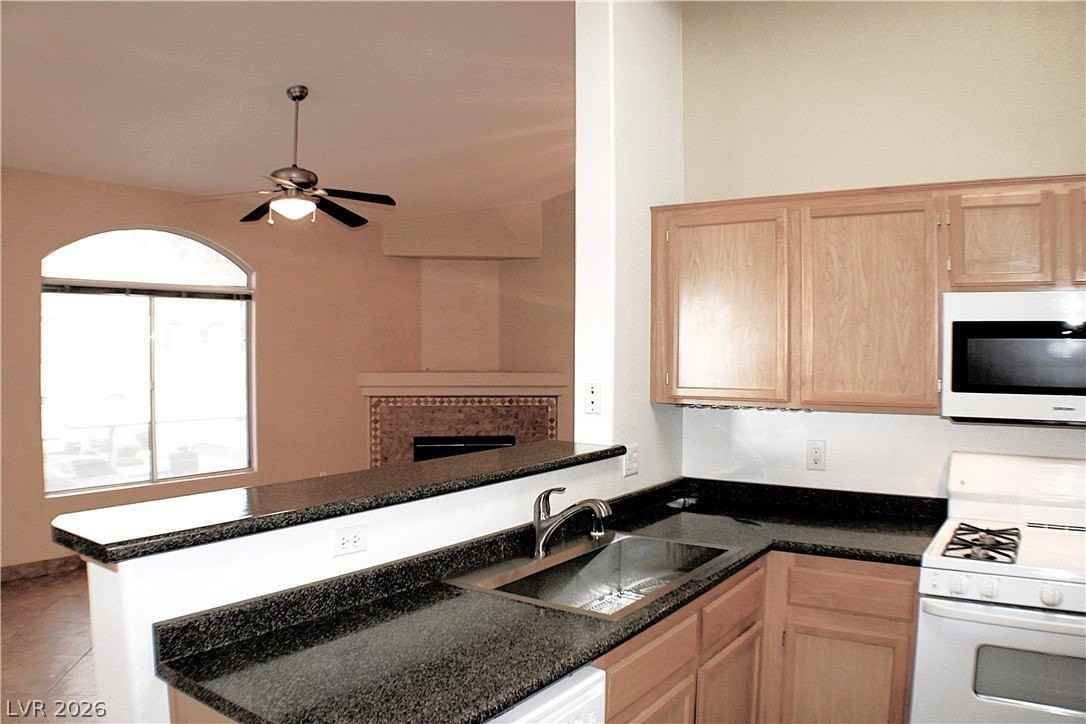 700 Carnegie St #1121 - Photo 7 of 25