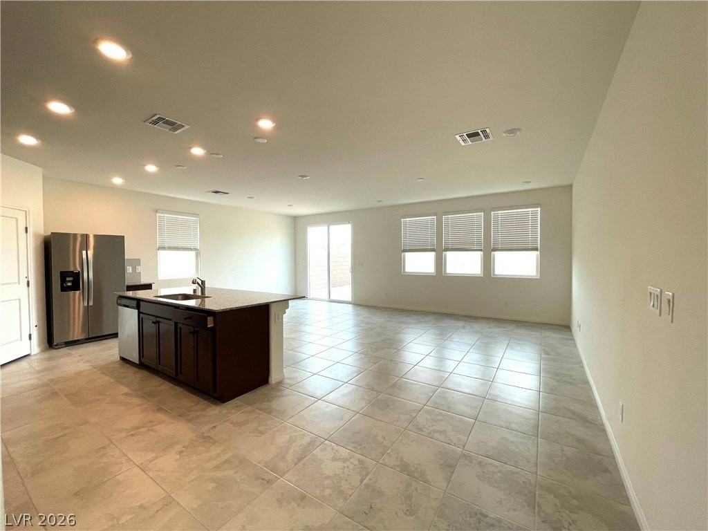 8211 Lantana Springs St - Photo 3 of 34