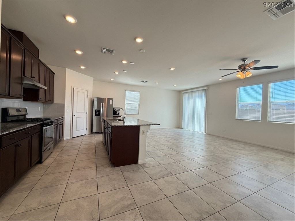 8211 Lantana Springs St - Photo 6 of 34