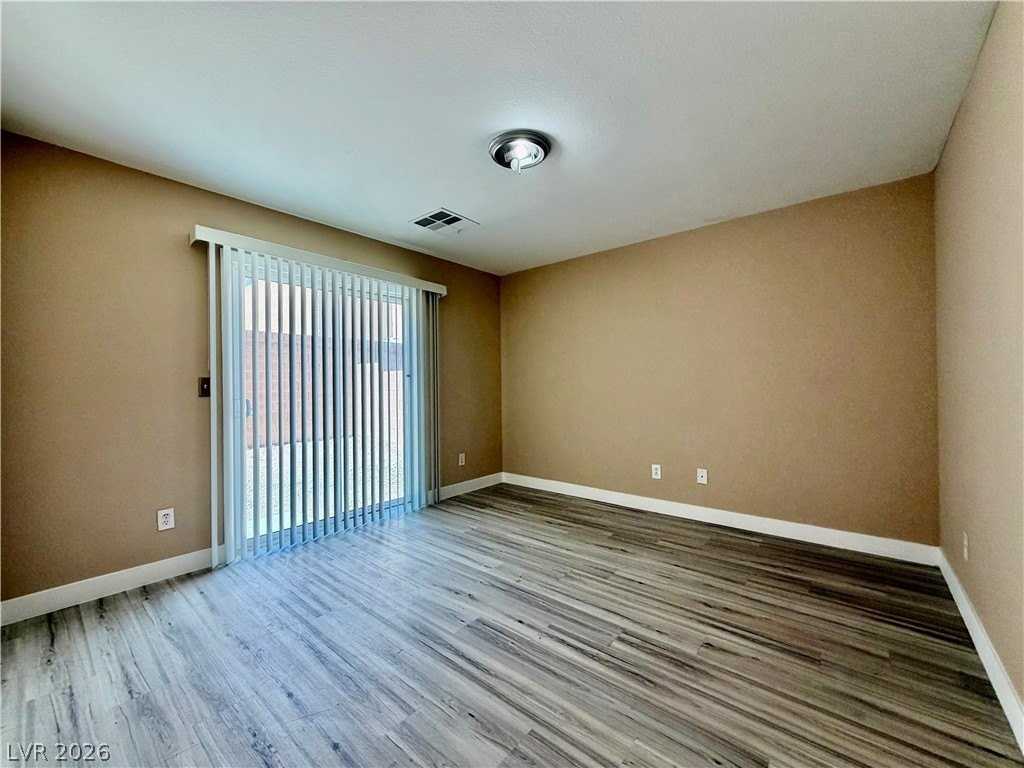 7929 Storyland St - Photo 2 of 24