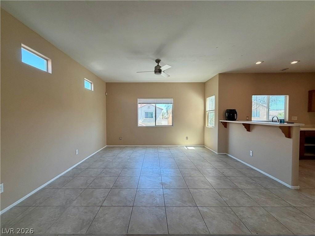 7929 Storyland St - Photo 7 of 24