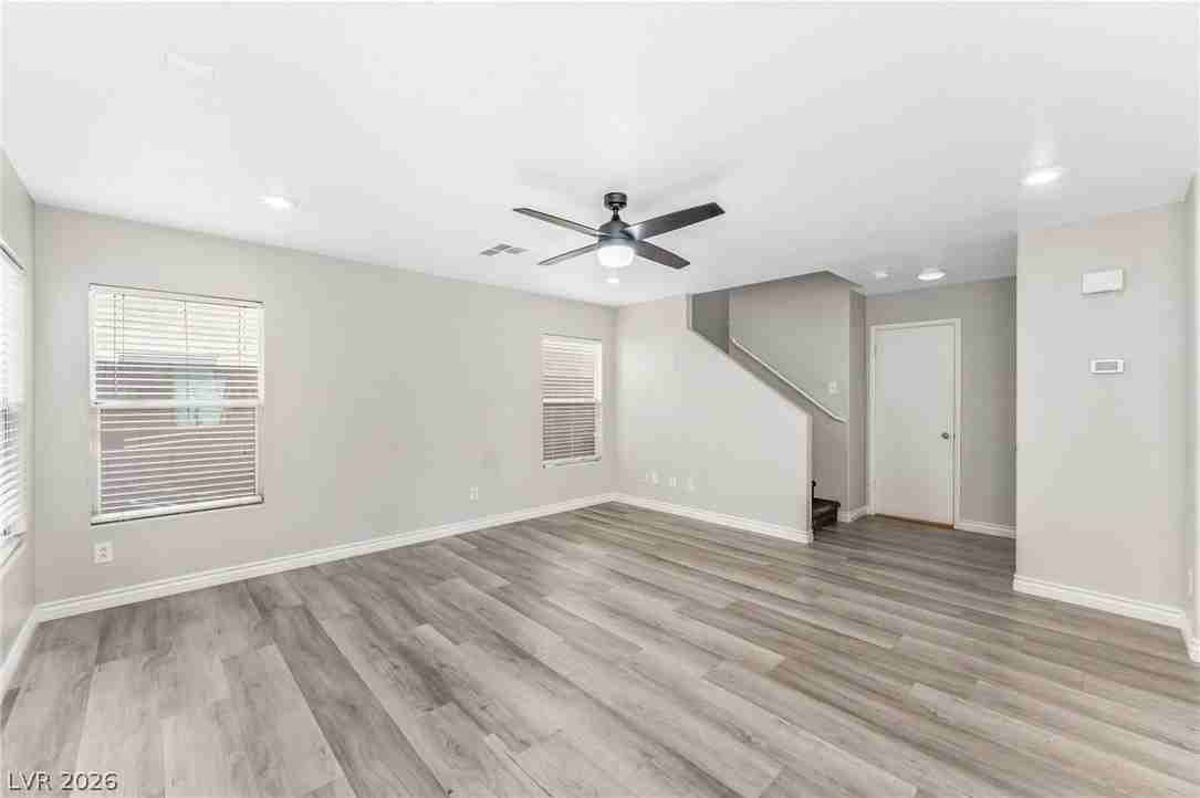1141 Orange Meadow St - Photo 4 of 25