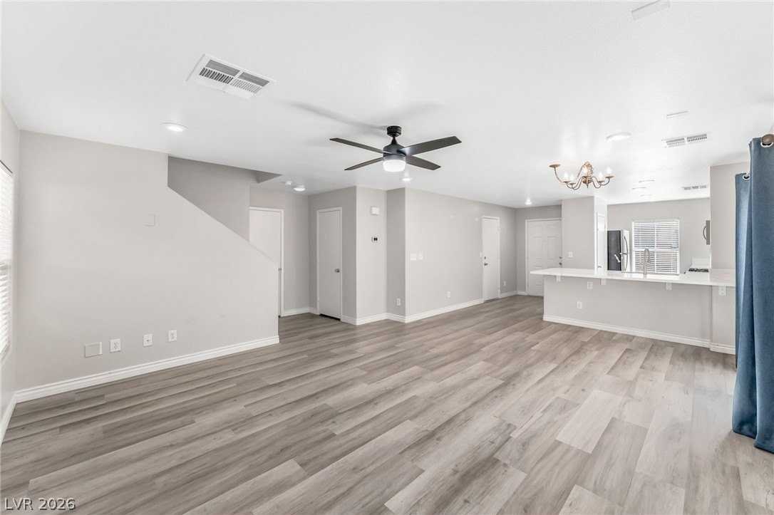 1141 Orange Meadow St - Photo 5 of 25