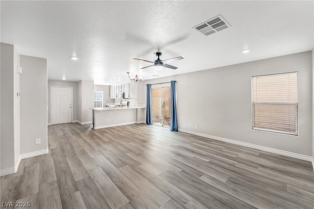 1141 Orange Meadow St - Photo 6 of 25