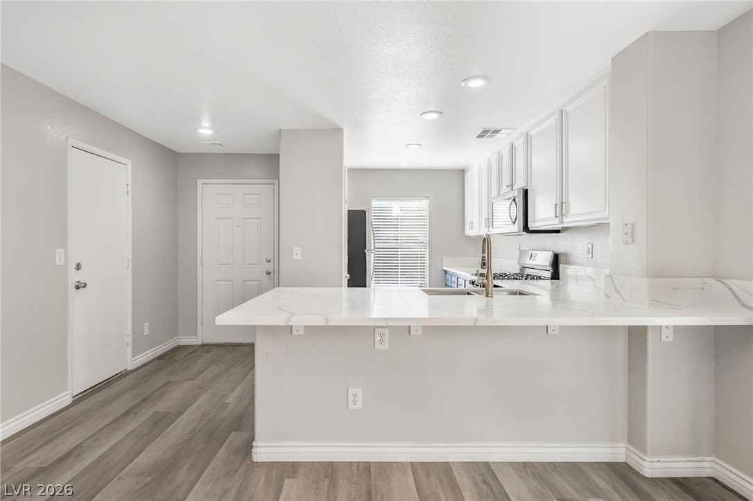 1141 Orange Meadow St - Photo 7 of 25