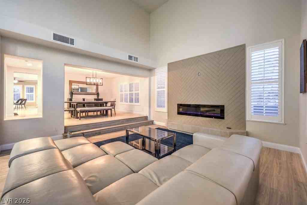 4453 Melrose Abbey Pl - Photo 6 of 50