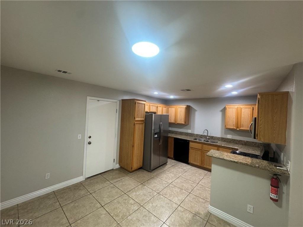 2066 Cary Grant Ct - Photo 3 of 15
