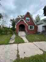 featured image of 8109 Woodlawn St