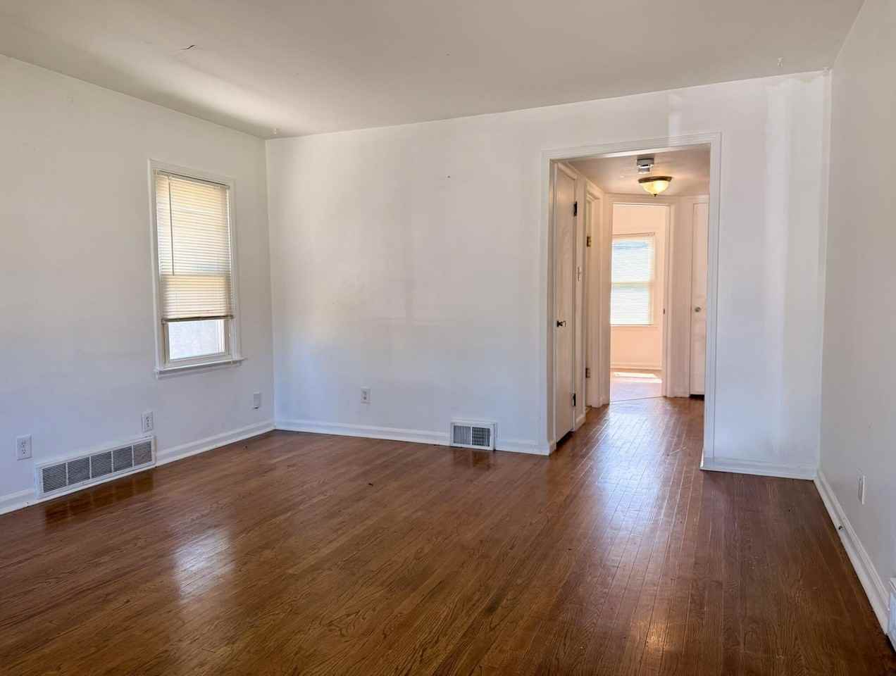 2190 Sonoma St - Photo 3 of 26