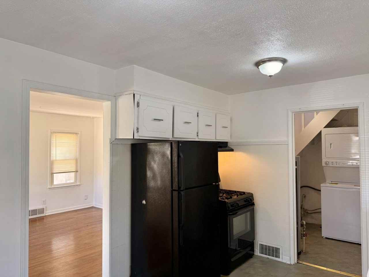 2190 Sonoma St - Photo 6 of 26