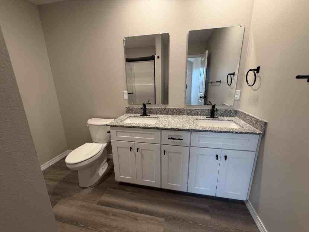 1183 Habersham St - Photo 6 of 17