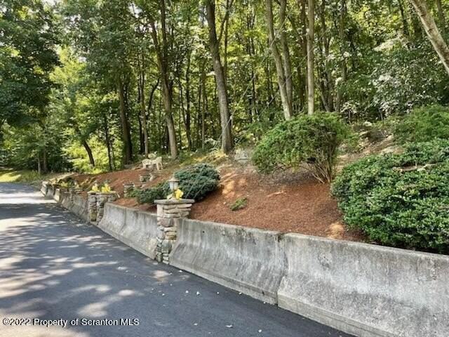 1833 S Webster Ave - Photo 3 of 17