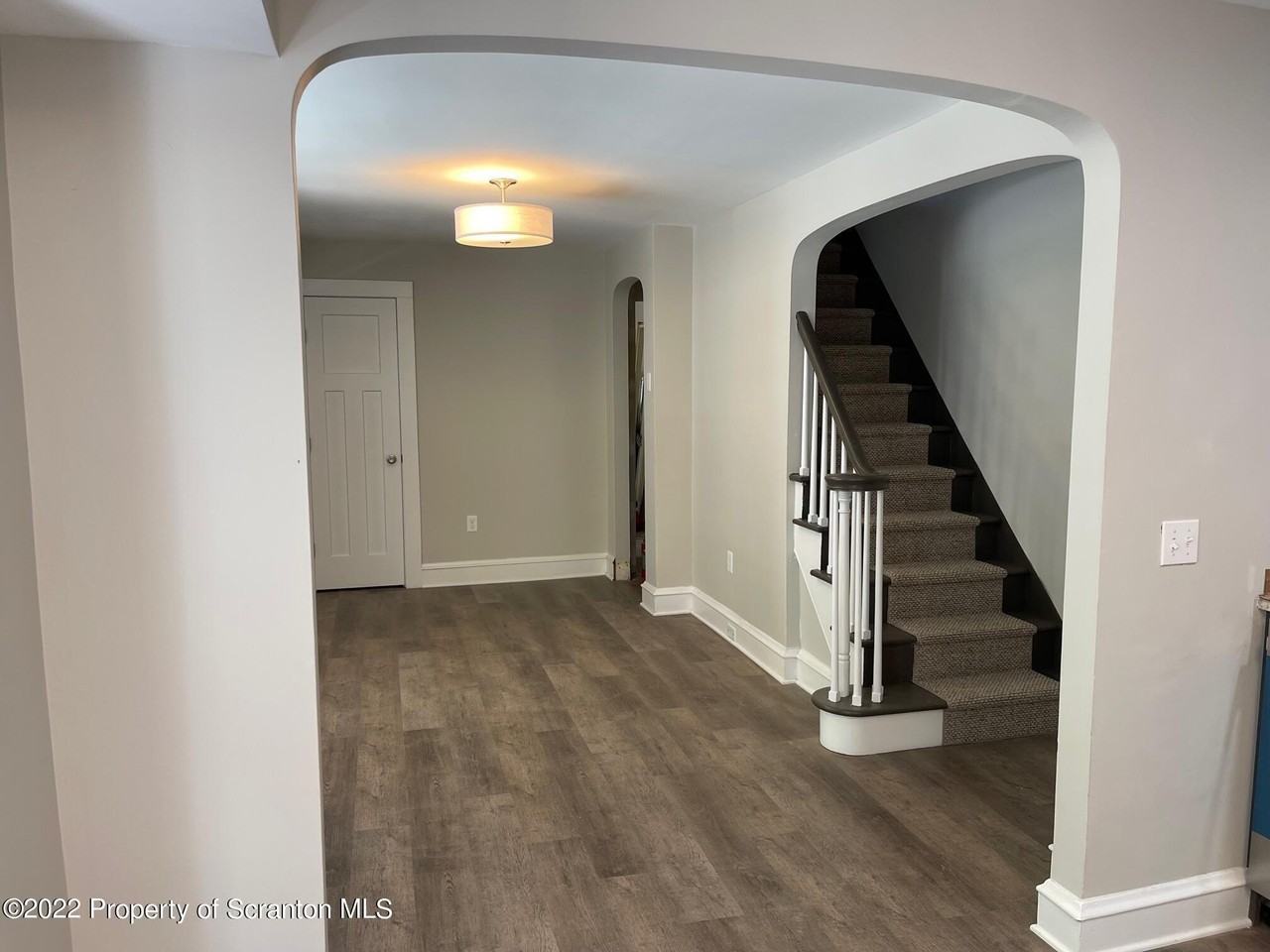 1833 S Webster Ave - Photo 5 of 17