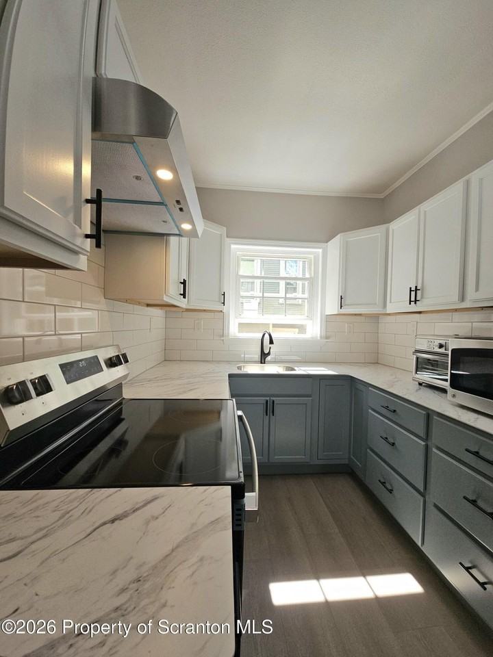 1615 Monsey Ave #1stFL - Photo 3 of 15