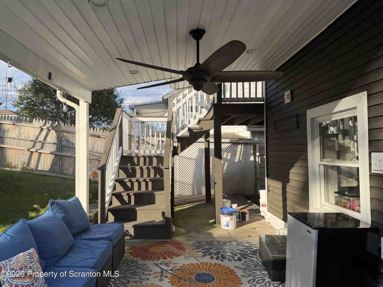 513 N Garfield Ave - Photo 5 of 16