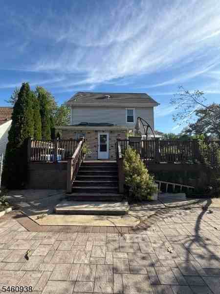 322 Hunter Ave - Photo 2 of 18